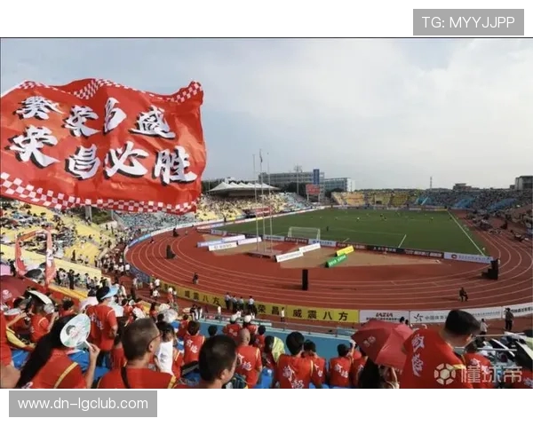 昭觉足球队员以坚韧拼搏精神带动家乡青少年热爱足球运动